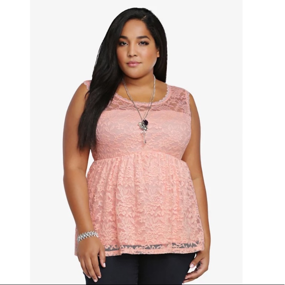 Peace Lace Empire Top 💖